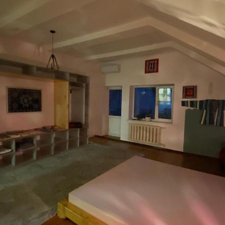 Kuduk Cultural Residence Bishkek Exteriör bild